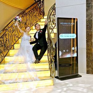 Meet your Posher, Hang sen